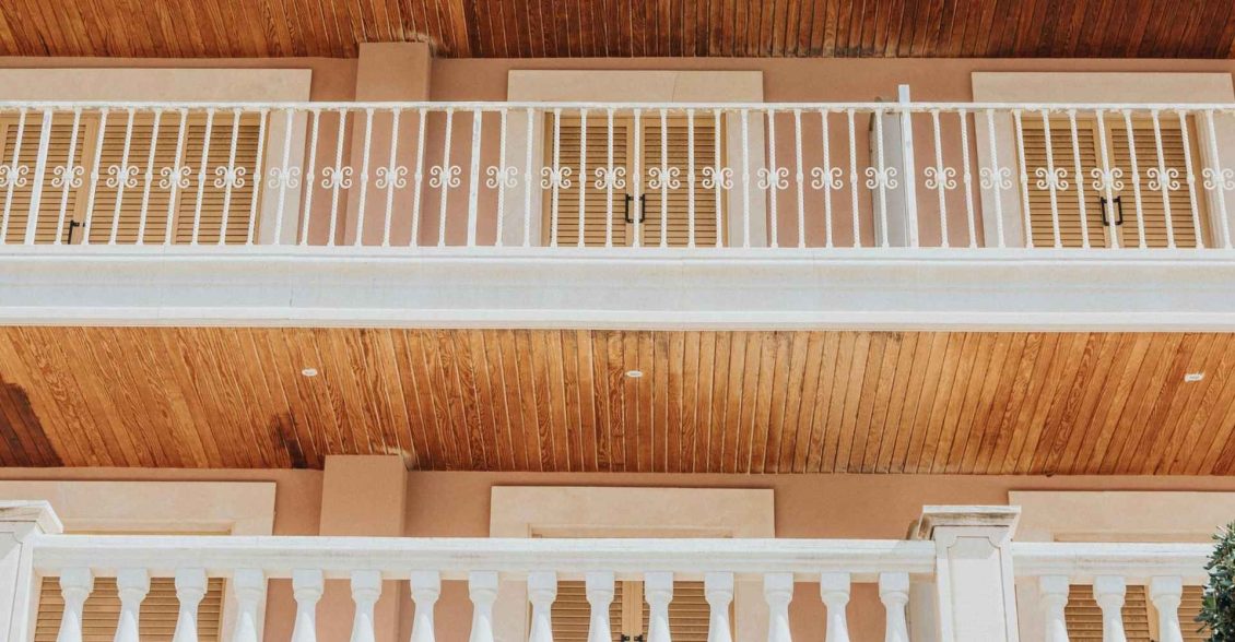 Forro de PVC para Varandas Proteção Completa Contra Sol e Chuva